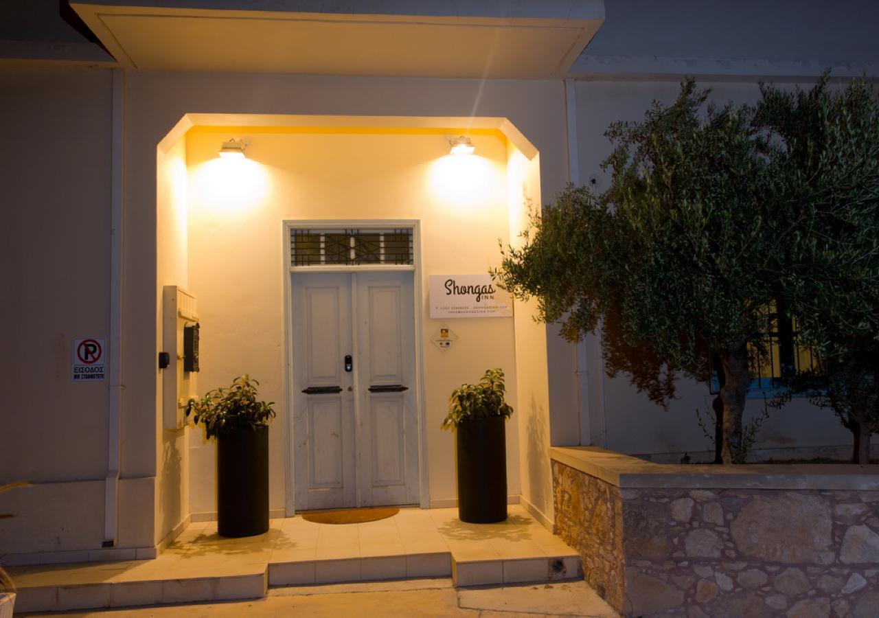 Shongas Inn Dherinia Exterior photo